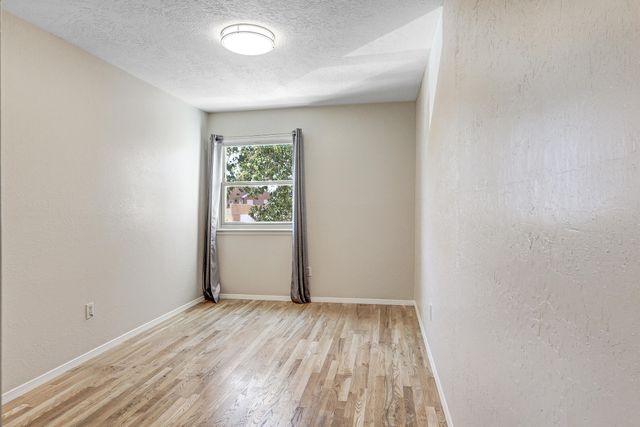 2445 Northwest Circle NW, Albuquerque, NM 87104