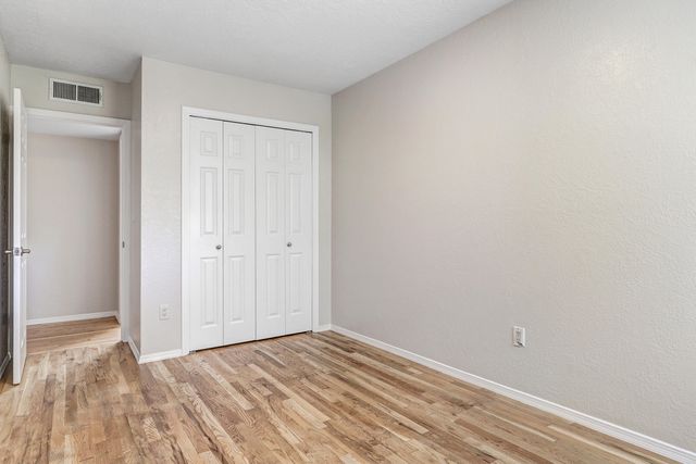 2445 Northwest Circle NW, Albuquerque, NM 87104