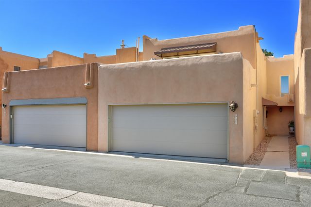 2445 Northwest Circle NW, Albuquerque, NM 87104
