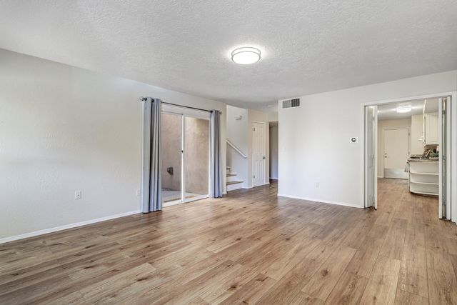 2445 Northwest Circle NW, Albuquerque, NM 87104