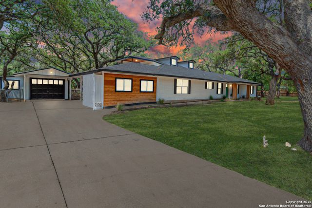 17207 Sugar Crest, San Antonio, TX 78232