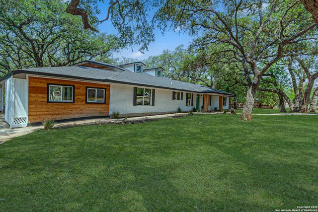 17207 Sugar Crest, San Antonio, TX 78232