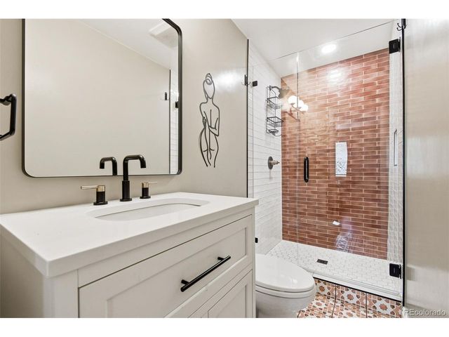 221 Oneida St, Denver, CO 80220