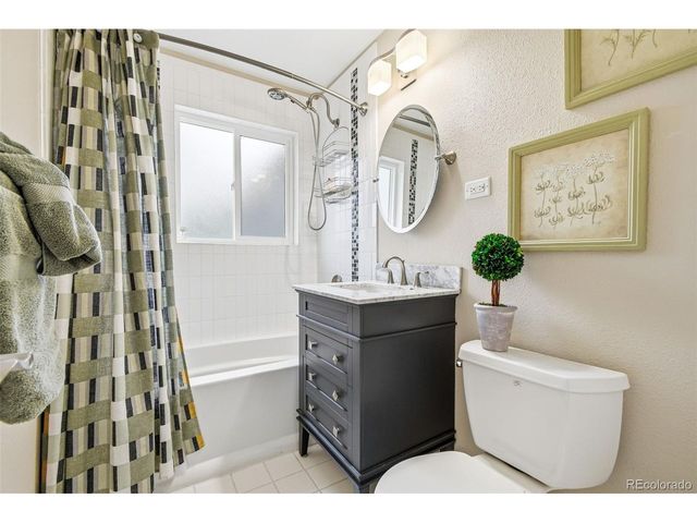 221 Oneida St, Denver, CO 80220