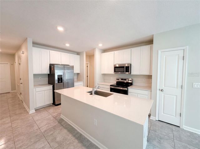 2307 BURNEY FALLS LANE, Davenport, FL 33837