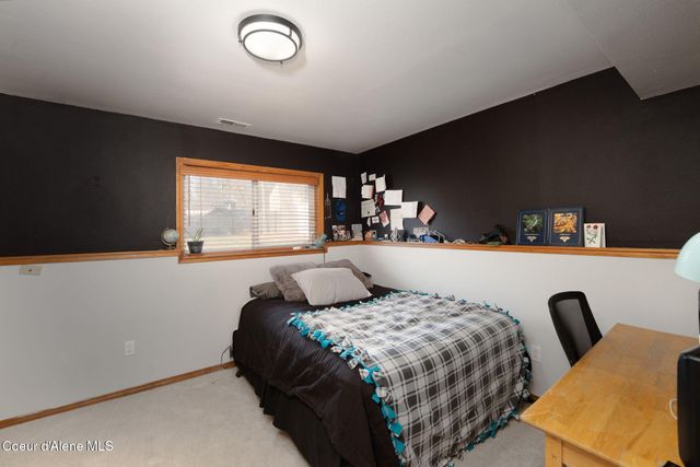 3945 N Trevino Dr, Coeur D'alene, ID 83815