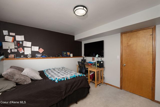 3945 N Trevino Dr, Coeur D'alene, ID 83815