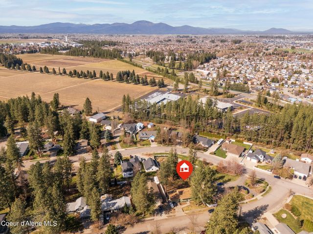 3945 N Trevino Dr, Coeur D'alene, ID 83815