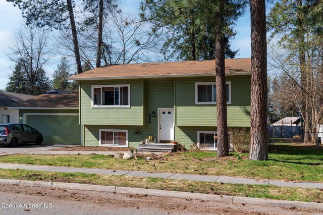3945 N Trevino Dr, Coeur D'alene, ID 83815
