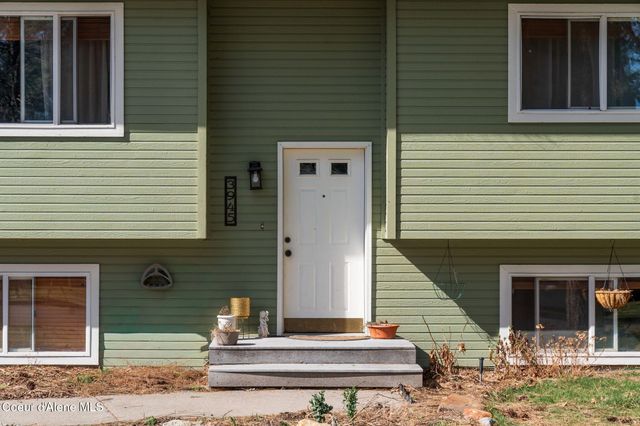 3945 N Trevino Dr, Coeur D'alene, ID 83815