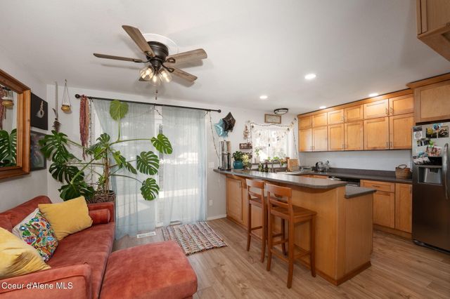 3945 N Trevino Dr, Coeur D'alene, ID 83815