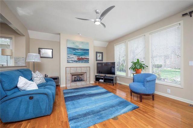 12436 LONG Street, Overland Park, KS 66213