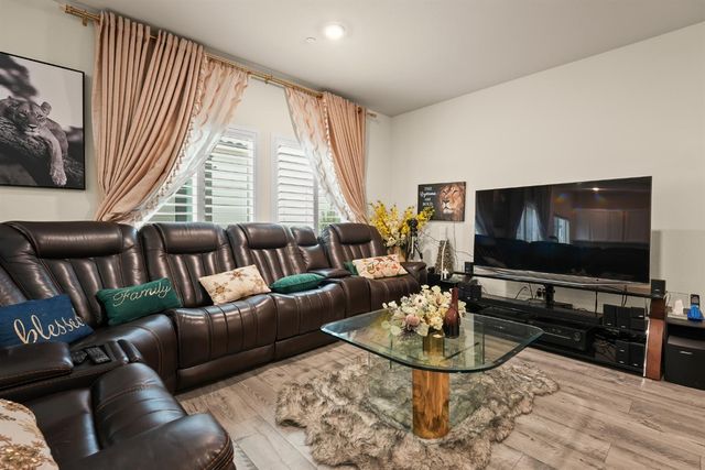 11789 Socrates Way, Rancho Cordova, CA 95742