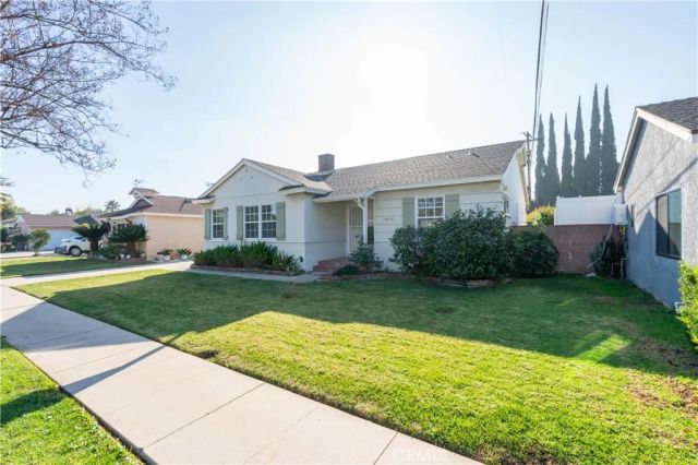 19218 Schoolcraft, Reseda, CA 91335