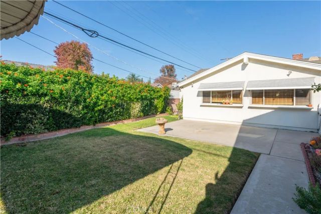 19218 Schoolcraft, Reseda, CA 91335