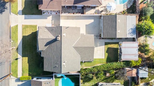 19218 Schoolcraft, Reseda, CA 91335