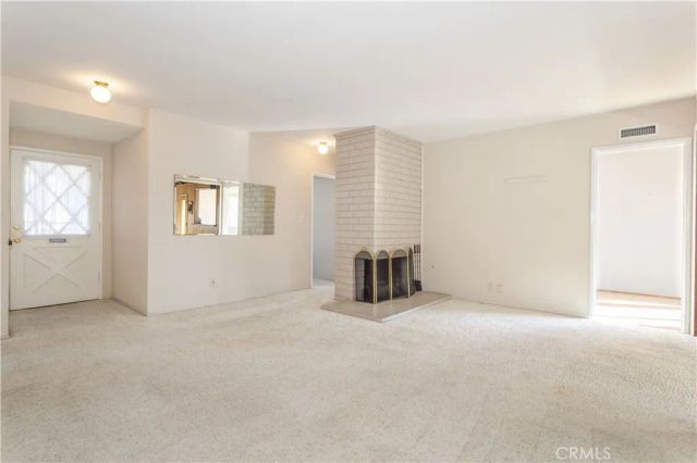 19218 Schoolcraft, Reseda, CA 91335