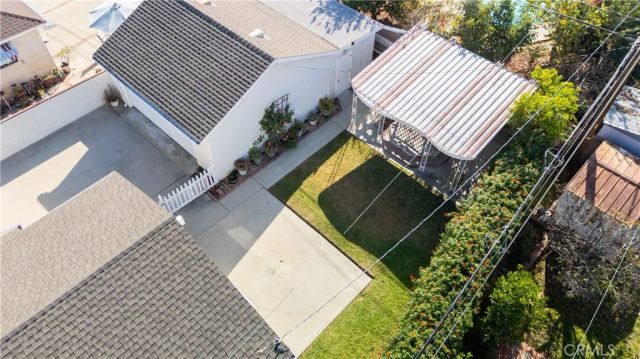 19218 Schoolcraft, Reseda, CA 91335