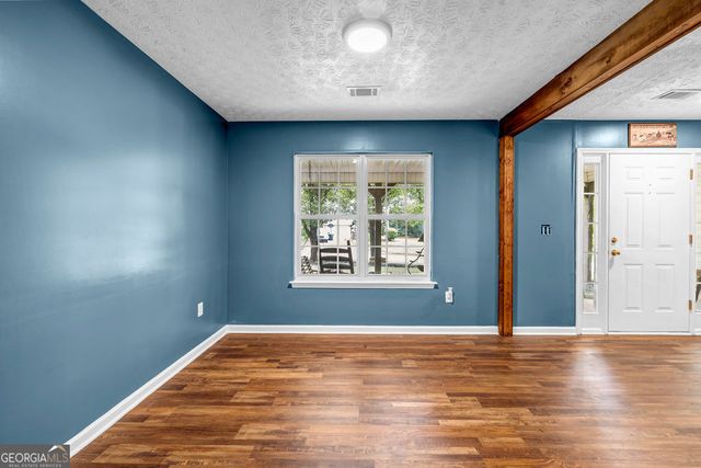 65 Chestnut Dr, Covington, GA 30016