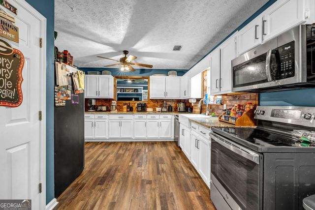 65 Chestnut Dr, Covington, GA 30016