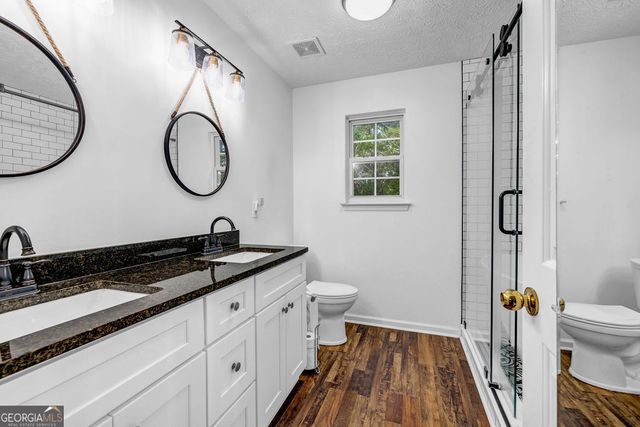 65 Chestnut Dr, Covington, GA 30016
