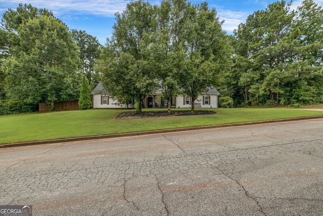 65 Chestnut Dr, Covington, GA 30016