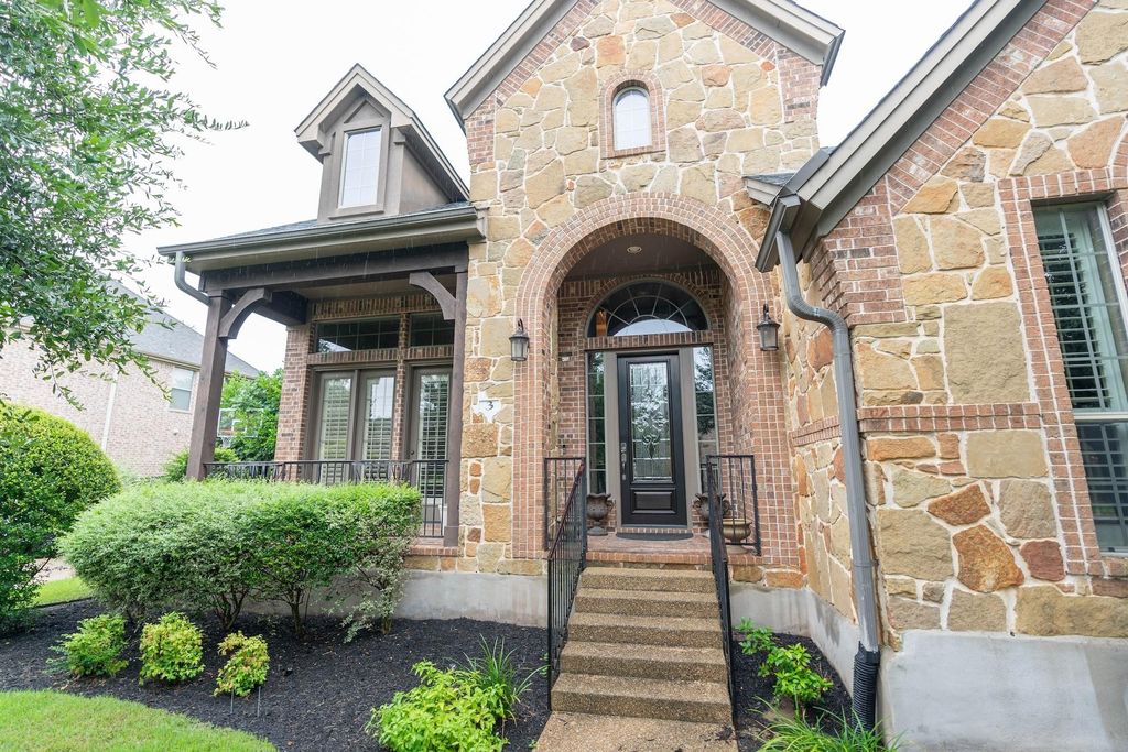 10500 Avery Club DR 3, Austin, TX 78717