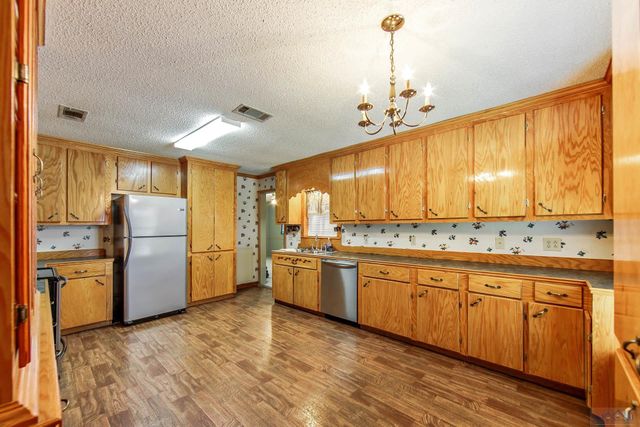 3004 Sycamore Dr, Houma, LA 70363