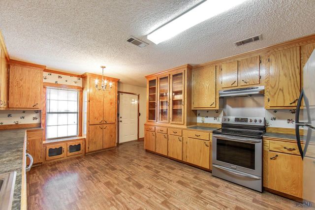 3004 Sycamore Dr, Houma, LA 70363