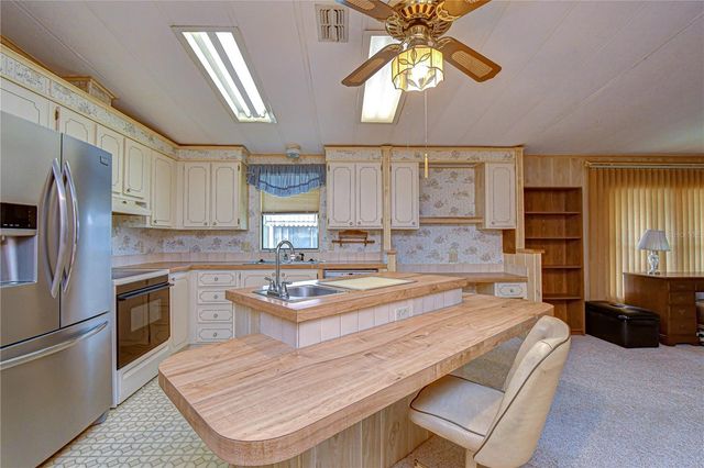 35804 BRISA DRIVE, Zephyrhills, FL 33541