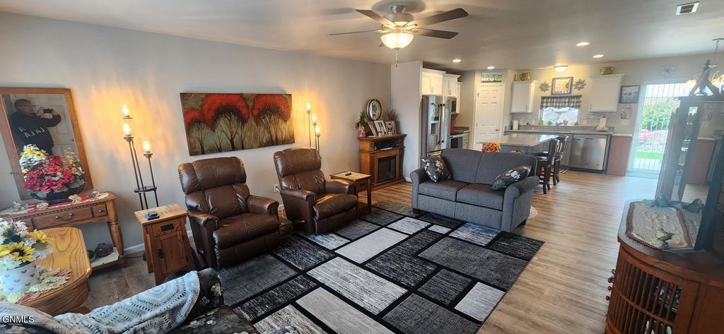212 Huron Drive, Bismarck, ND 58503 photo 4