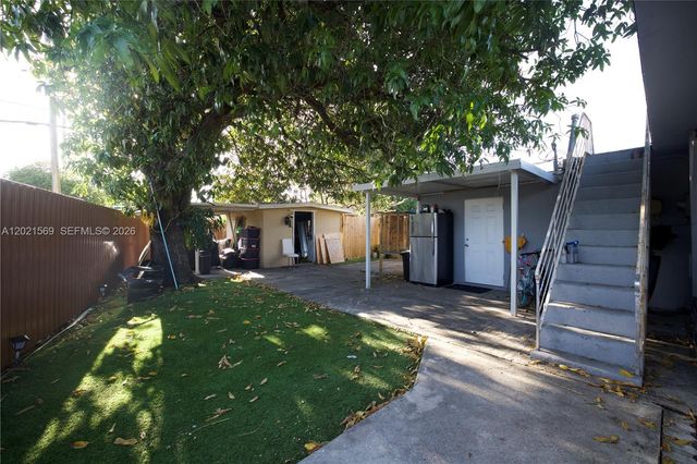 1120 E 6th Ct, Hialeah, FL 33010