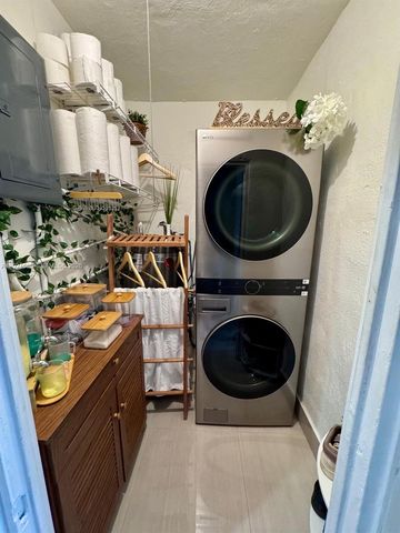 1120 E 6th Ct, Hialeah, FL 33010
