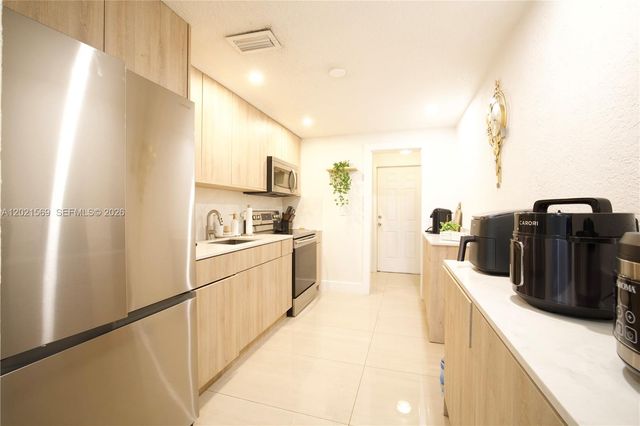 1120 E 6th Ct, Hialeah, FL 33010