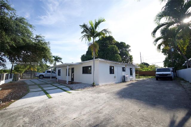 1120 E 6th Ct, Hialeah, FL 33010