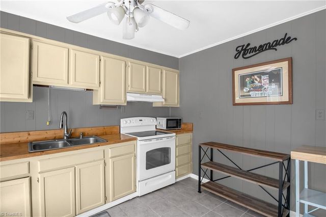 605 S Main Street, Kernersville, NC 27284