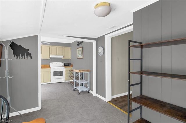 605 S Main Street, Kernersville, NC 27284