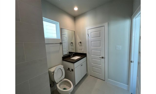 2802 Grand Fountains Drive F, Houston, TX 77054