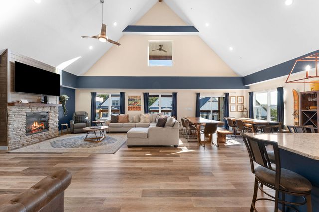 120 Watersound Way 11, Hollister, MO 65672