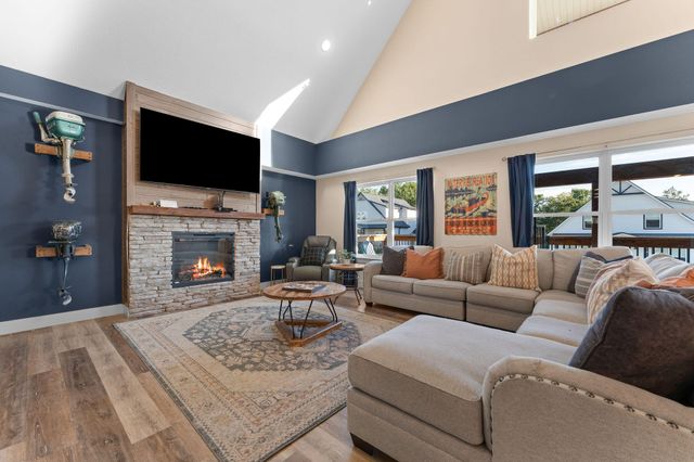 120 Watersound Way 11, Hollister, MO 65672