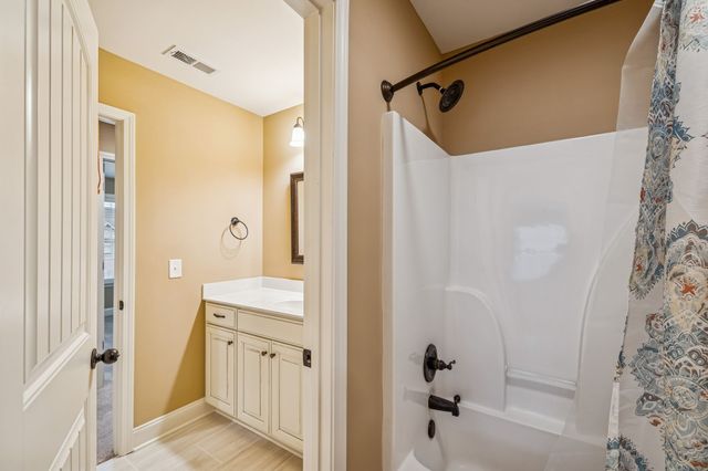 2624 Pebblecreek Ln, Murfreesboro, TN 37130