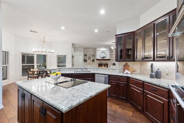213 El Rio DR, Lakeway, TX 78734