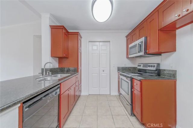 1027 Vista Del Cerro Drive 204, Corona, CA 92879