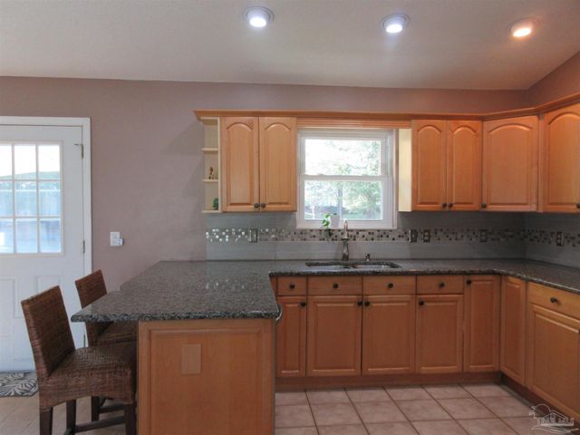 5717 Loring Dr, Milton, FL 32583