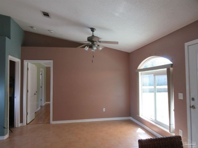 5717 Loring Dr, Milton, FL 32583