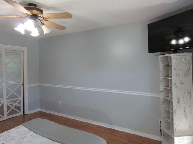 5717 Loring Dr, Milton, FL 32583