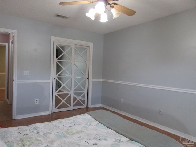 5717 Loring Dr, Milton, FL 32583