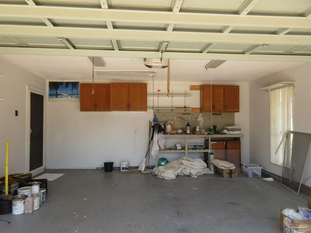 5717 Loring Dr, Milton, FL 32583