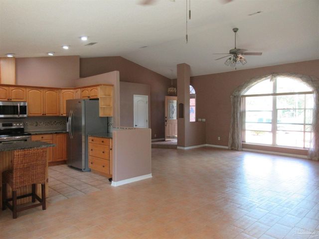 5717 Loring Dr, Milton, FL 32583