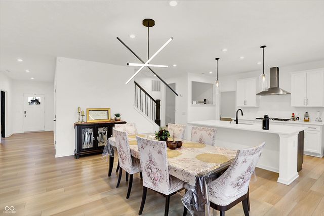 15425 Montfort Drive, Noblesville, IN 46062